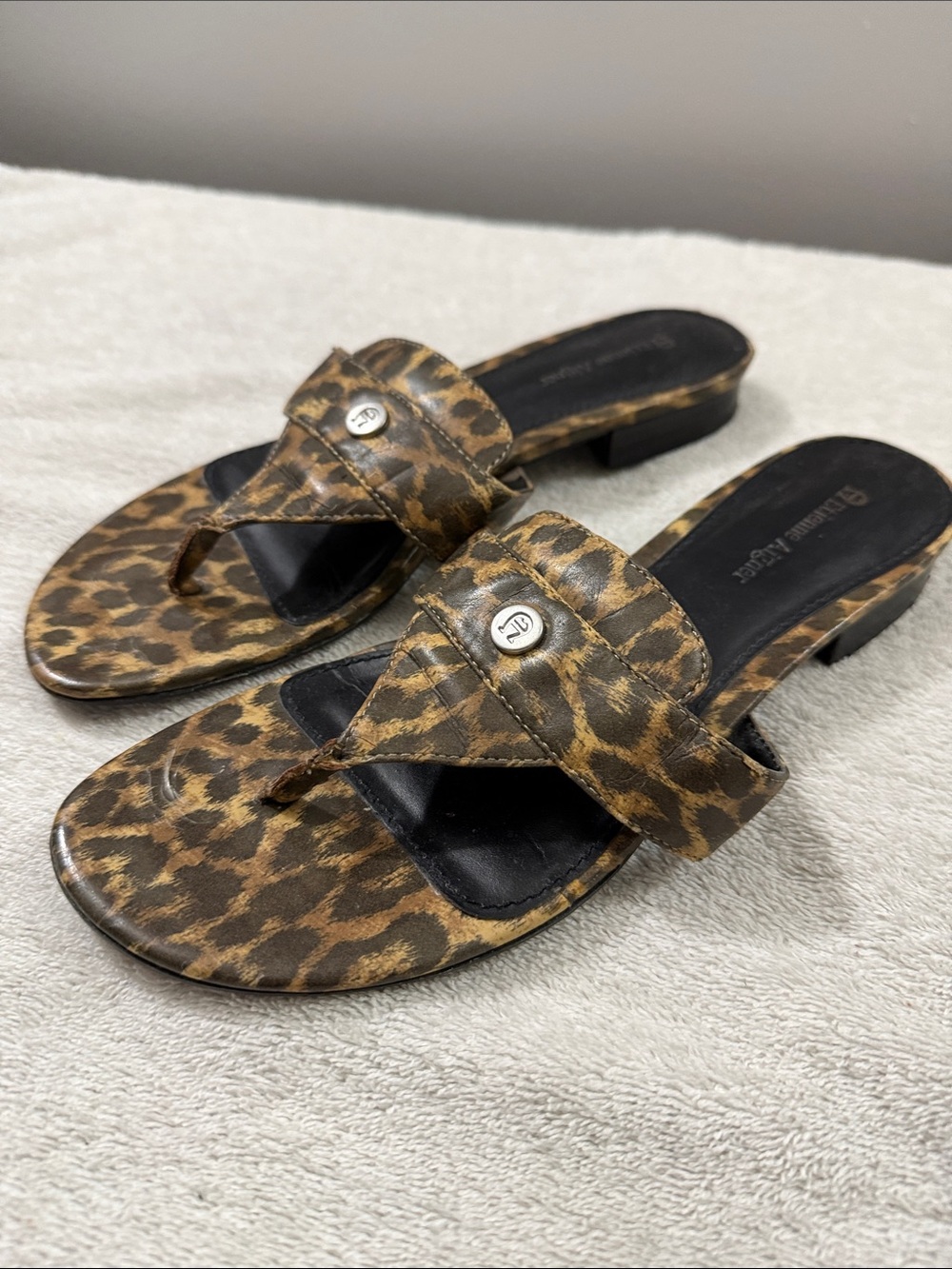Etienne Aigner Leopard Print Thong Sandals - Black & Brown 7.5 Flip Flop Shoes